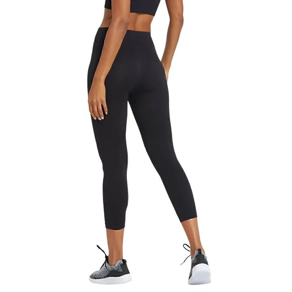 SPANX Look at Me Now Seamless Cropped Leggings Black NWOT Small